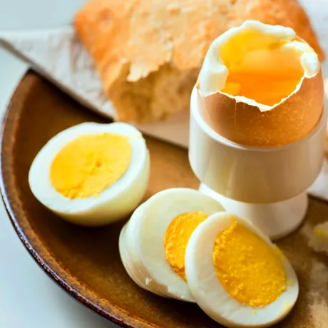 Ouăle, vinovate pentru grăsimea de pe burtă? Ce nu știai despre ele, de fapt