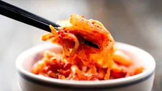 Kimchi vs. varză murată: care este mai sănătoasă?