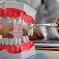 Sănătatea gurii este esențială pentru sănătatea întregului organism. 11 moduri în care afecțiunile dentare îți influențează starea de bine
