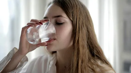 Câte pahare de apă trebuie să bei în fiecare zi, pentru a-ți regla glicemia