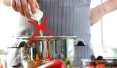 Cu ce să înlocuiești sarea, dacă faci ciorbă și ai rămas fără. Care este cea mai bună opțiune
