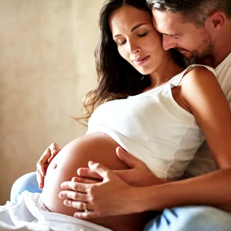 Ceasul biologic al bărbaților ticăie mai tare decât al femeilor. Ce arată noile studii despre fertilitate