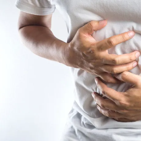 Te doare zilnic corpul chiar dacă nu faci exerciții fizice? Iată obiceiurile simple care ajută la reducerea durerilor
