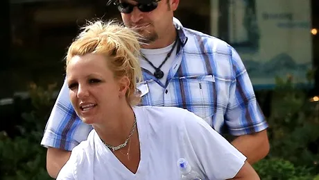 Britney Spears suferă de incontinenţă urinară? Vezi momentul jenant!