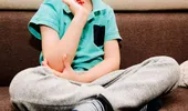 „Dureri de creștere” sau artrită juvenilă? Semnele care ar trebui să îi trimită pe părinți la medic