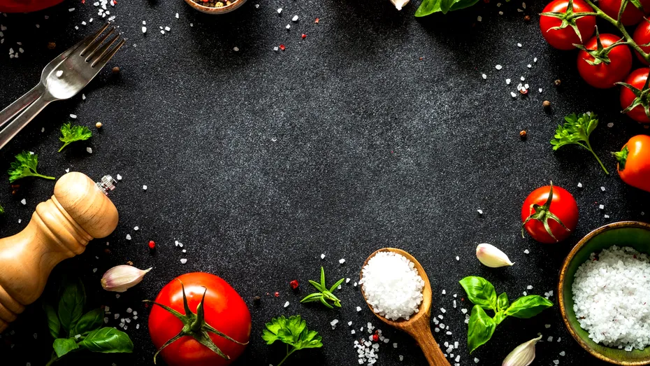 Un condiment foarte utilizat în bucătărie poate crește riscul de cancer la stomac cu 40% (STUDIU)