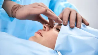 Rinoplastia, între estetică și funcționalitate: ce trebuie să știe pacienții înaintea intervenției