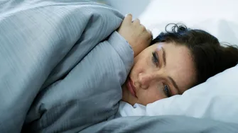 Trei simptome care apar dimineața și pot ascunde o boală periculoasă. Mulți nici nu știu că o au