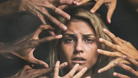 Sindromul înecatului în dragoste sau cum recunoști toxicitatea într-o relație