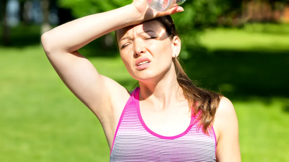 Efectele caniculei asupra creierului, inimii și rinichilor. De ce ne doare capul și avem palpitații