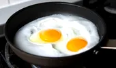 3 rețete de mic dejun proteic care susțin masa musculară și te ajută să reduci grăsimea abdominală