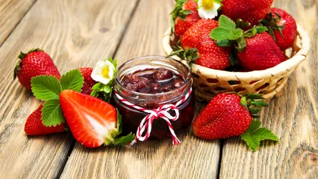 Cum să faci gemul de căpşuni: cea mai sănătoasă reţetă - VIDEO by CSID