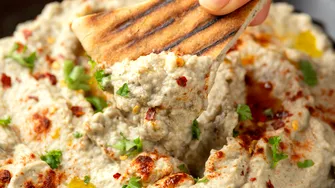 Baba ganoush. Salata de vinete în stil oriental! Un deliciu cu tahini și usturoi