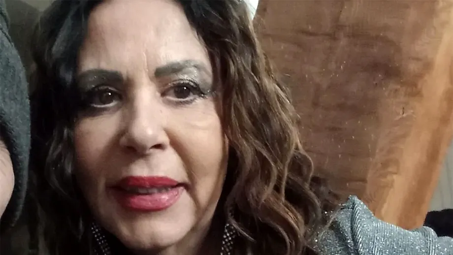 Pe 6 martie 2025, femeia din imagine și-a făcut liposucție într-un clinică privată. Ce a pățit după două săptămâni