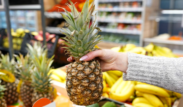 Un ananas în coșul de cumpărături, semnul că ești disponibil pentru dating