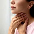 Durerea de gât, un semnal pe care nu trebuie să-l ignori. Când poate ascunde o problemă de inimă