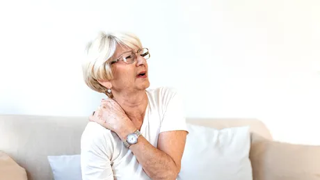 4 băuturi care cresc riscul de osteoporoză
