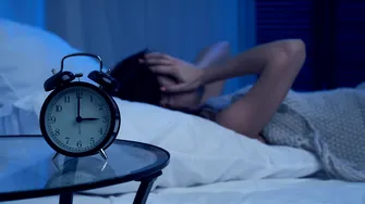 Ce se întâmplă în corpul tău dacă amâni ora de culcare. Cât rău îți poți face, potrivit unui medic