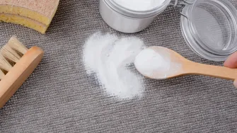 Nu mai curăța niciodată aceste obiecte din casă cu bicarbonat de sodiu. Le strici fără să îți dai seama