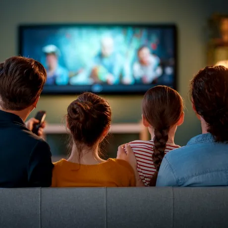 Cele mai îndrăgite filme de Crăciun din toate timpurile. Recomandări pentru decembrie 2025