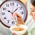 Care este ora maximă la care să mănânci ciorbă, potrivit medicilor și experților în nutriție