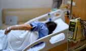 Tânăra din Craiova, care ar fi luat o bacterie periculoasă la un festival, e în stare gravă! Aparatul ECMO o ţine în viaţă