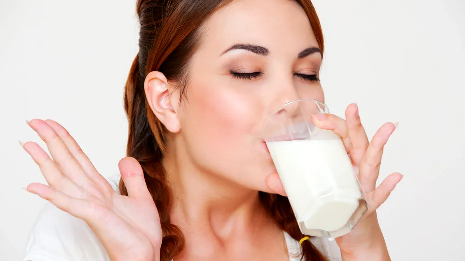 Legătura între alimentație și acnee. Este adevărat că laptele duce la apariția coșurilor?