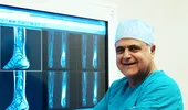 Prof. dr. Harzem Ozger: ”Dacă se scoate tumora malignă şi nu se respectă marginile de siguranţă, operaţiile de reconstrucţie osoasă vor eşua”
