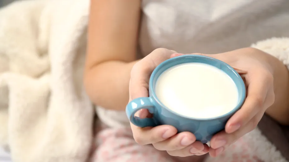 Băutura care ține și de sete, și de foame. Slăbești 4 kilograme dacă bei zilnic un pahar