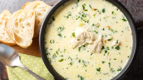 Ciorbă de găină ca la bunica. Secretul ascuns al gospodinelor de la țară