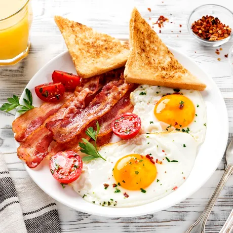 Cât de mult contează ora la care iei micul dejun? Are un rol important în menținerea sănătății