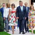 Cât costă rochia de firmă purtată de Carmen Iohannis la inaugurarea Casei României de la JO 2024 de la Paris. Geanta, de asemenea de la un brand renumit, are preţ aproape dublu FOTO