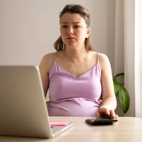 Indemnizația de creștere copil! Cum se calculează și cum va fi afectată de CASS din 1 august 2025