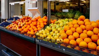 Alertă alimentară în România! Autoritatea Națională Fitosanitară a descoperit fructe cu pesticide peste limită, în 2025/ Video