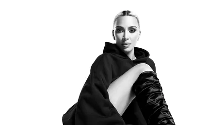 Kim Kardashian, despre lupta cu psoriazisul: „Mi-a acoperit întreaga faţă“