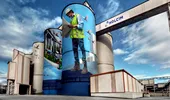 (P) HOLCIM ROMÂNIA MARCHEAZĂ O PREMIERĂ ÎN INDUSTRIE: PRIMUL MURAL SUSTENABIL DINTR-O FABRICĂ DIN ROMÂNIA