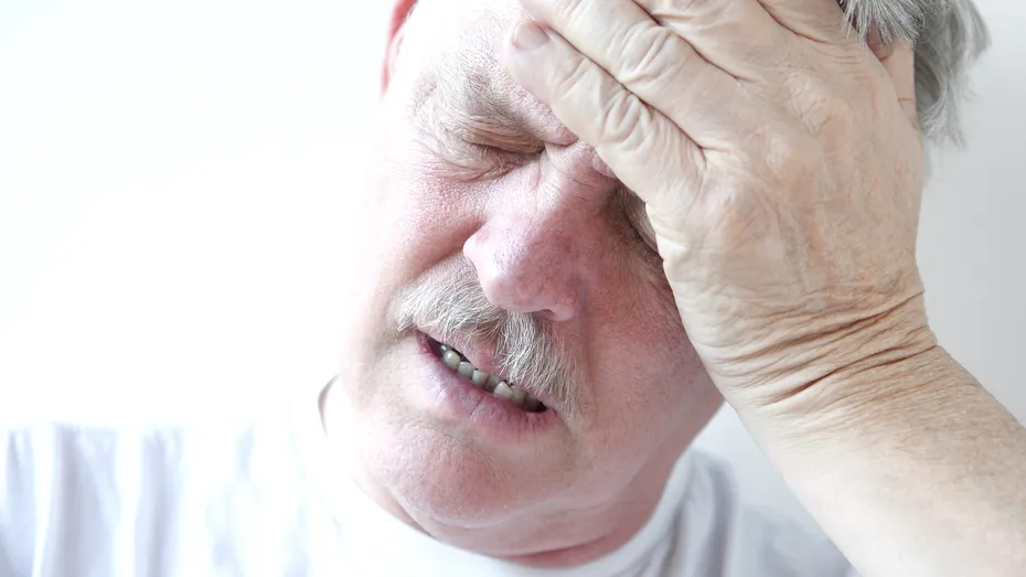 7 obiceiuri aparent banale care îți pot provoca un AVC. Medicii spun că mulți români le ignoră zilnic