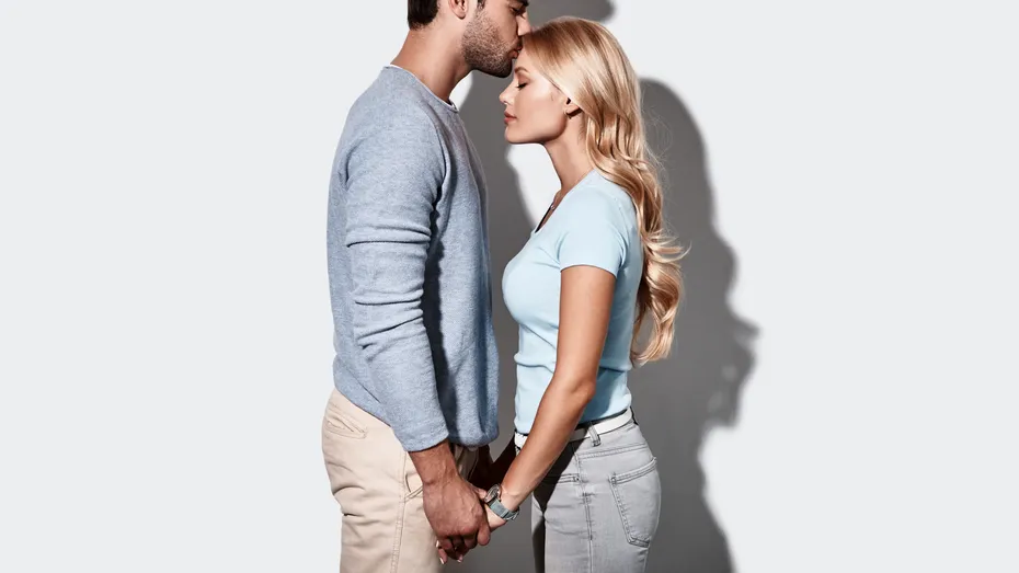 O femeie și un bărbat nu se întâlnesc niciodată întâmplător