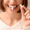 Ai înghițit gumă de mestecat? Ce se întâmplă cu ea în organism: rămâne sau nu lipită de intestine