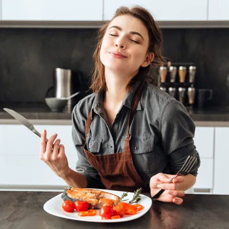 Cum să consumi pește ca să-ți protejezi creierul de efectele poluării, potrivit științei