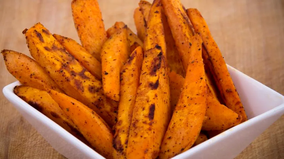Cartofi dulci „prăjiţi” la cuptor: un deliciu sănătos, cu puţine calorii!