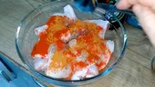 Condimentul pe care sa nu-l pui niciodată pe carnea de pui. Îi oferă un gust intens de ars și amar