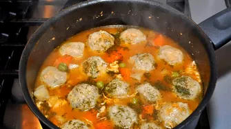 Cu ce să legi perișoarele ca să rămână întregi în oala de ciorbă. Nu se vor mai desface și vor fi delicioase