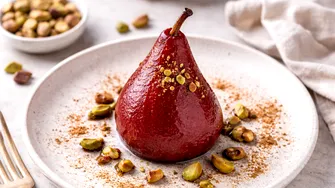 De ce chinezii consumă pară fiartă la răceală și cum o prepară. Rețeta e simplă și sănătoasă