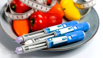 Masa de „resetare a apetitului”: trucul care poate preveni îngrășarea după injecțiile pentru slăbit
