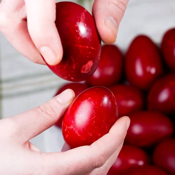 Alergia la ouăle de Paște: simptome, riscuri și când trebuie să mergi de urgență la medic