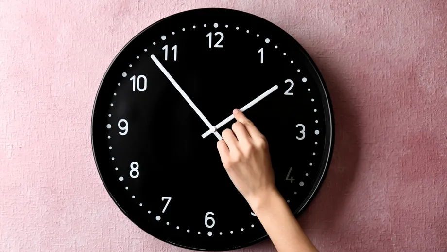 Medicii susțin renunțarea la ora de vară. Poate contribui la reducerea obezității și a riscului de AVC