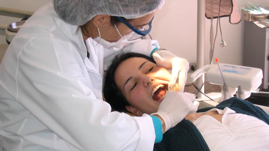 5 semnale că trebuie să-ți faci o programare la dentist
