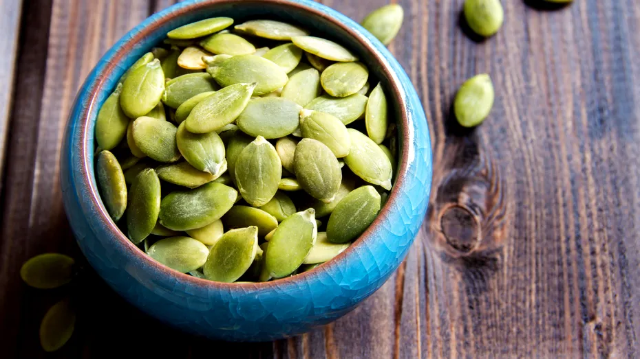 Ce să mănânci ca să fii fericit. Alimentele care cresc producția de serotonină, hormonul stării de bine