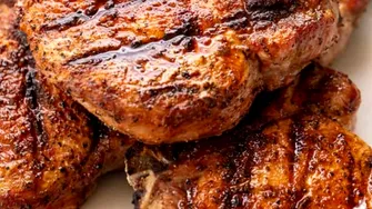 Trucuri simple pentru gătirea rapidă a cărnii. Friptura de Crăciun va fi gata imediat